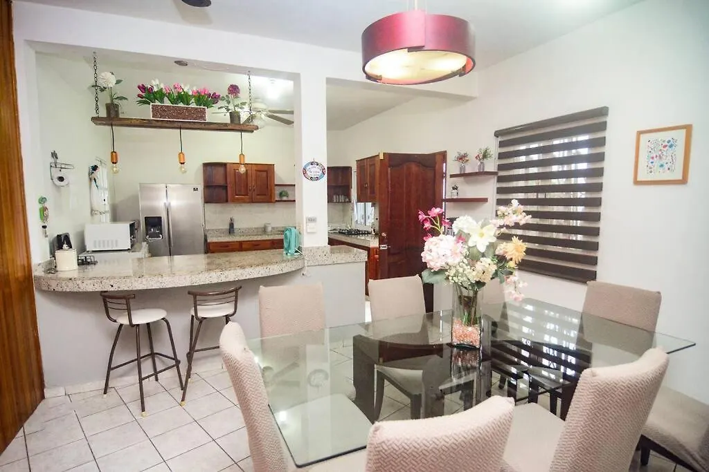 Casa Con Alberca Y Amplio Espacio Para Tu Familia Playa del Carmen Holiday home
