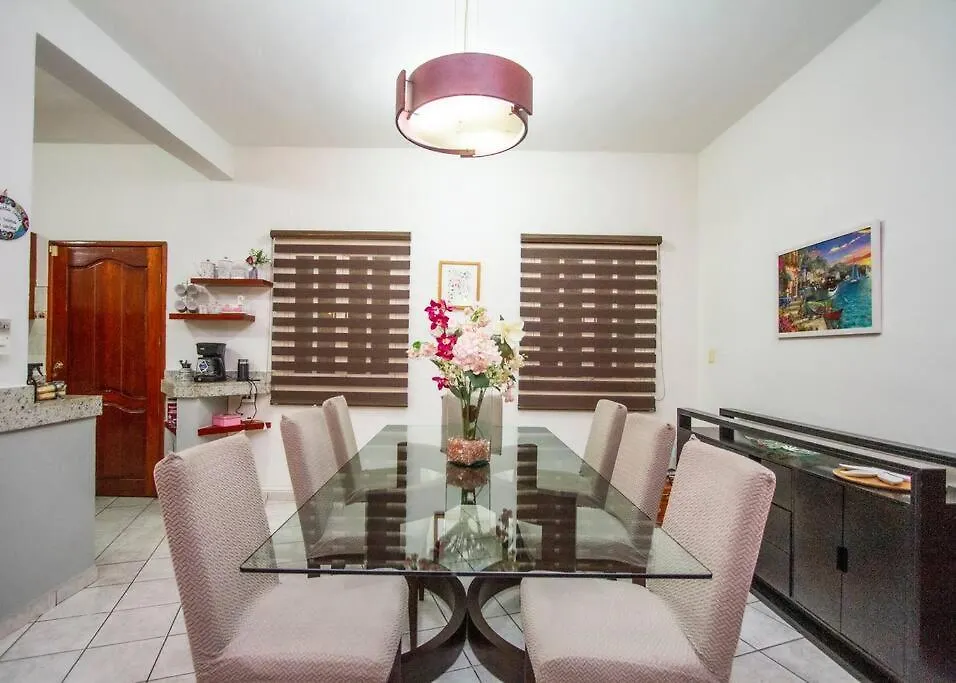 Casa Con Alberca Y Amplio Espacio Para Tu Familia Playa del Carmen